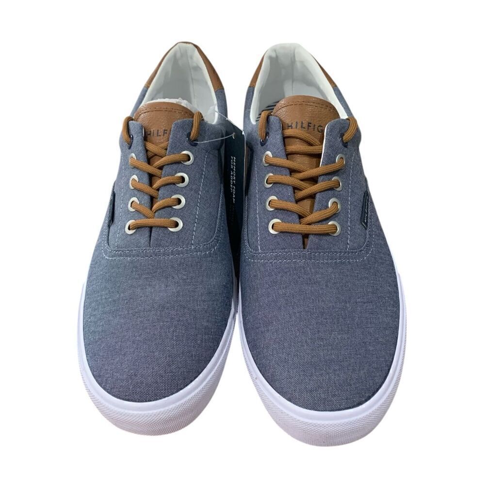 Tommy Hilfiger Men's Phero Sneaker Size 11.  New with Tags